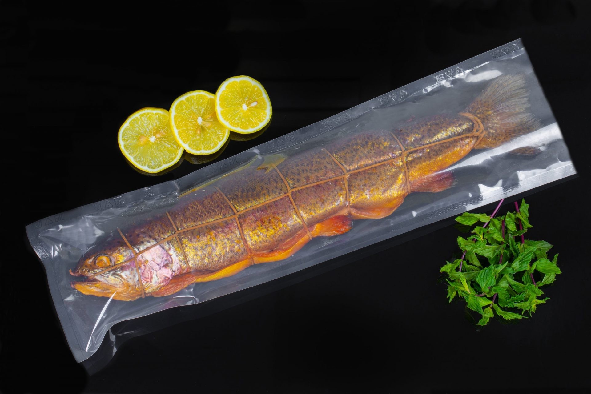 Форель горячего копчения ~ 400-600 г